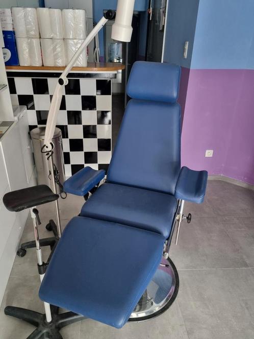 Medische stoel — Tatoeage of esthetiek, Elektronische apparatuur, Persoonlijke Verzorgingsapparatuur, Zo goed als nieuw, Ophalen of Verzenden