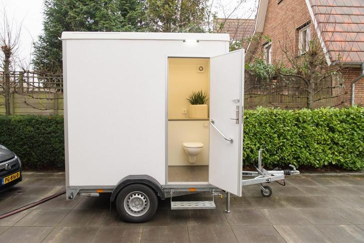 Mobiele badkamer te huur, Hobby en Vrije tijd, Feestartikelen | Verhuur, Zo goed als nieuw, Ophalen