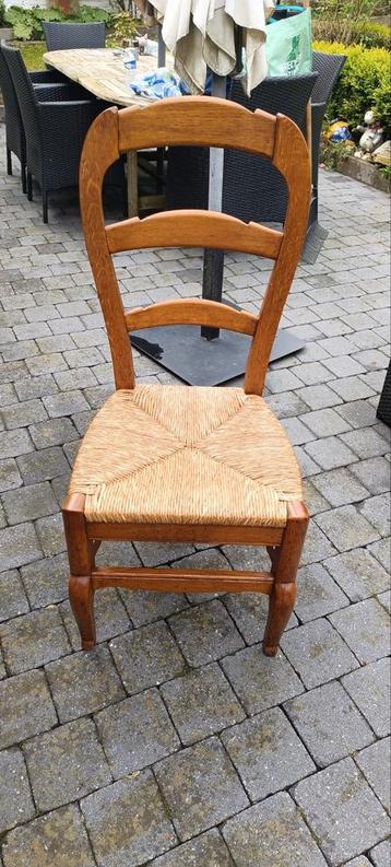 6 stoelen gemaakt van echt hout. Geen verzending mogelijk 