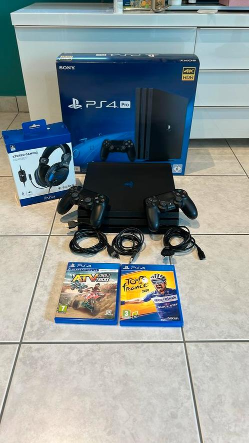 PlayStation 4 pro 1 TB + headset (optie)+ 2 games (optie), Games en Spelcomputers, Spelcomputers | Sony Consoles | Accessoires