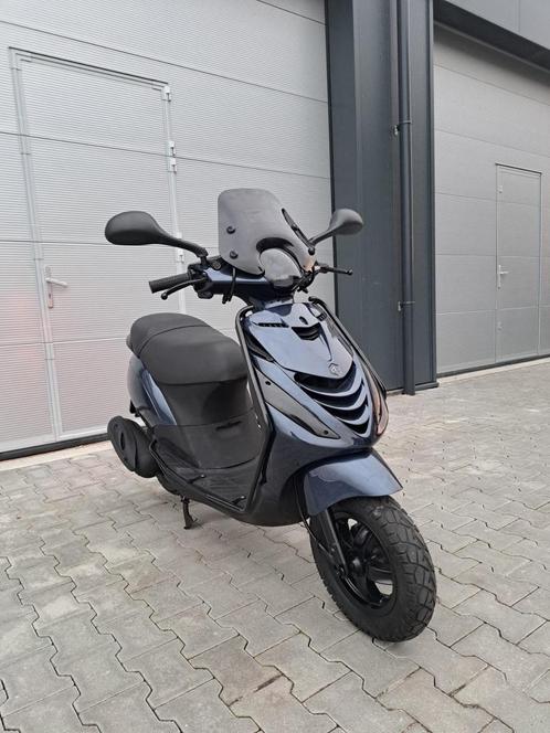 Piaggio Zip 4T Scooter Midnight Blauw FULL OPTION (B-klasse), Fietsen en Brommers, Brommers | Derbi, Zo goed als nieuw, Klasse B (45 km/u)
