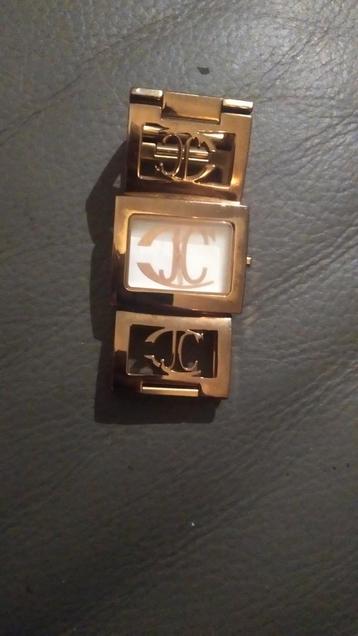 Metallic kleurige analoge elegante horloge van Just Cavalli beschikbaar voor biedingen