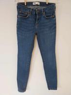 Jean bleu Zara 38, Kleding | Dames, Spijkerbroeken en Jeans, Zara, Gedragen, Blauw, W30 - W32 (confectie 38/40)