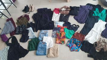 Groot kledingpakket maat xs-s (32-36) 46 items