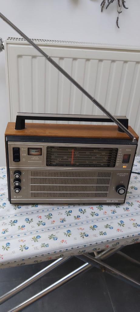 Radio vintage "Sélénia", Antiek en Kunst, Antiek | Glaswerk en Kristal, Ophalen
