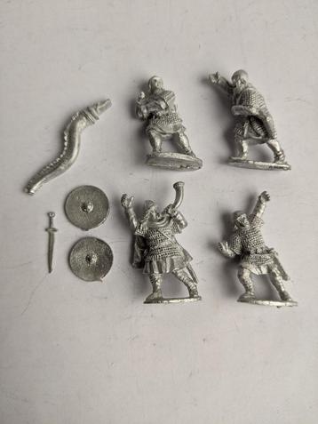 Gripping Beast set SAX01 met 4 Saks command figuurtjes 28mm beschikbaar voor biedingen