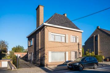 Huis te koop in Harelbeke disponible aux enchères