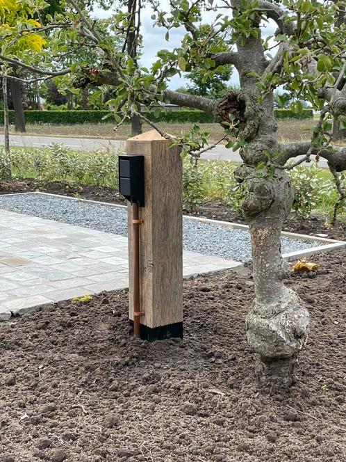 Buitenstopcontact: Eiken 150mm x 150mm met dubbelstopcontact, Tuin en Terras, Buitenverlichting, Nieuw, Ophalen