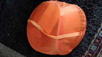 Strandtent beschikbaar voor biedingen
