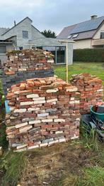 Oude handgevormde gevelsteen, Ophalen