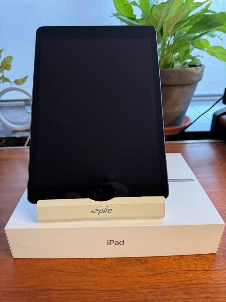 IPAD 9th gen 64GB, Computers en Software, Apple iPads, Zo goed als nieuw, Apple iPad, Wi-Fi, 10 inch, 64 GB, Grijs, Ophalen