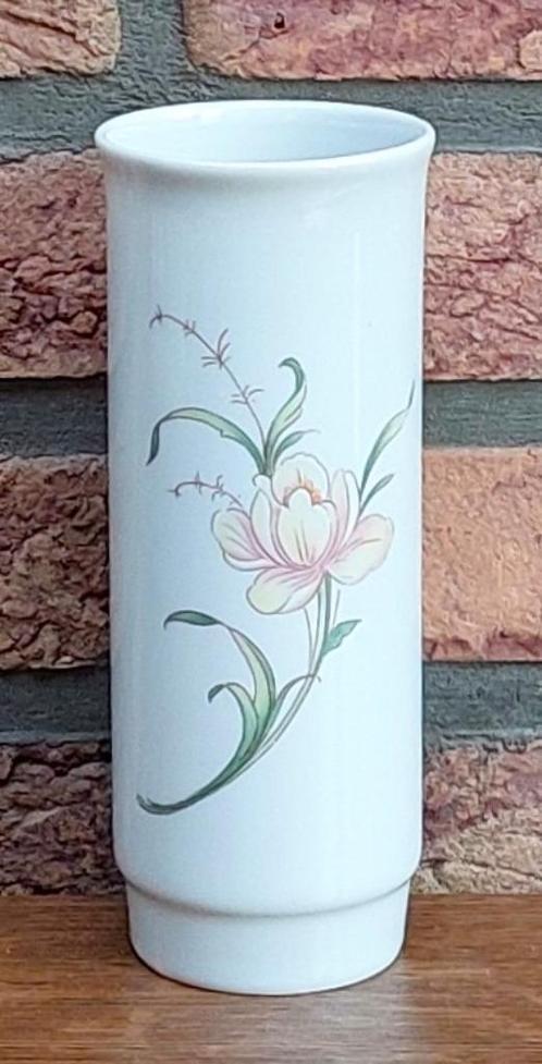 Porseleinen vaas met bloemmotief - Bavaria Creidlitz - € 15, Huis en Inrichting, Woonaccessoires | Vazen, Zo goed als nieuw, Overige kleuren