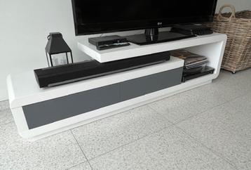 TV-meubel wit design beschikbaar voor biedingen