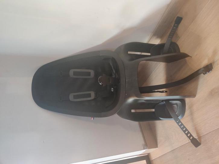 Qibbel fietsstoel, Fietsen en Brommers, Fietsaccessoires | Fietsstoeltjes, Zo goed als nieuw, Achterzitje, 9 t/m 18 kg, Voetsteuntjes