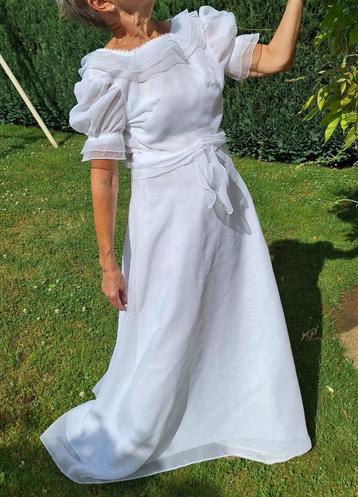 Robe mariée vintage T 38, L 135-160cm, traine voile 240 cm beschikbaar voor biedingen