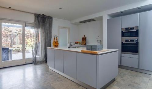 Luxueuze matgrijze greeploze eilandkeuken + GEDEMONTEERD, Huis en Inrichting, Keuken | Complete keukens, Zo goed als nieuw, Overige typen