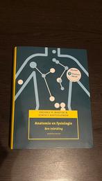Anatomie en Fysiologie 8e editie - Boek (MyLab gebruikt), Ophalen of Verzenden, Zo goed als nieuw