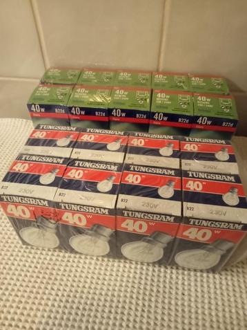 pakket van 8 heldere bolvormige gloeilampen 40W B22 beschikbaar voor biedingen