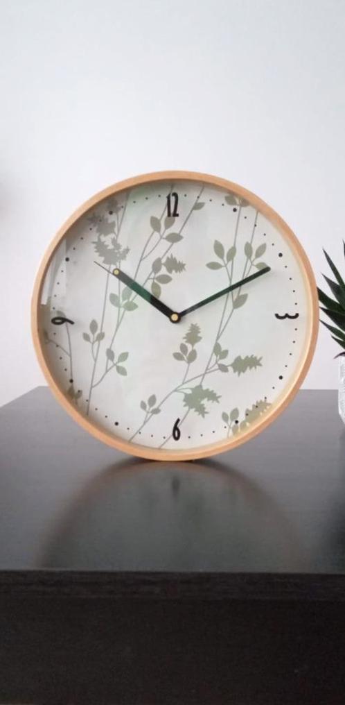 Horloge Murale en Bambou, Huis en Inrichting, Woonaccessoires | Klokken, Zo goed als nieuw, Wandklok, Analoog, Ophalen