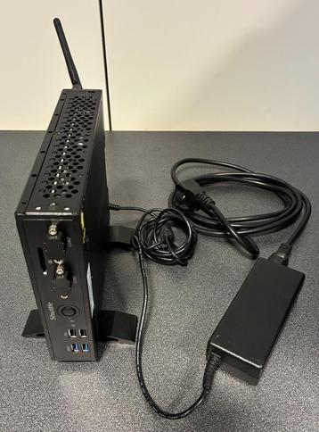 Compacte PC beschikbaar voor biedingen