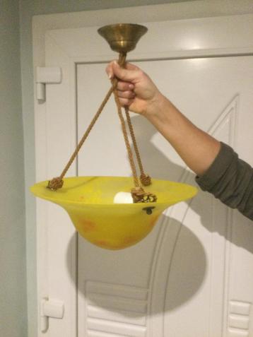 2 lustres en pâte de verre en très bon état beschikbaar voor biedingen