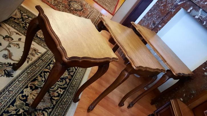 Drie bijzettafels van massief hout, Huis en Inrichting, Tafels | Bijzettafels, Gebruikt, Rechthoekig, Minder dan 45 cm, Minder dan 55 cm