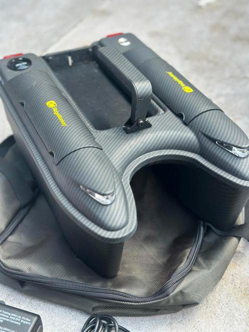 Voerboot, Watersport en Boten, Hengelsport | Karpervissen, Zo goed als nieuw, Overige typen, Ophalen