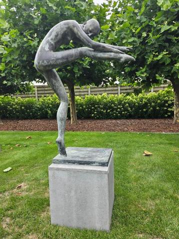 Bronzen kunstbeeld Patricia Peeters zeer mooie patina, naakt beschikbaar voor biedingen