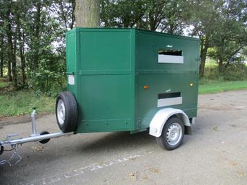 Nette kleinvee trailer pony veewagen.