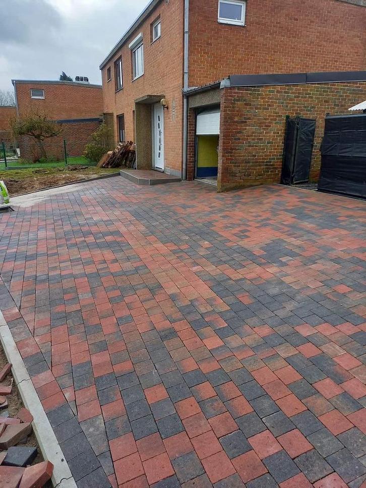 Verhard terras en oprit — Professioneel voor en na het werk, Tuin en Terras, Tegels en Klinkers, Zo goed als nieuw, Ophalen of Verzenden