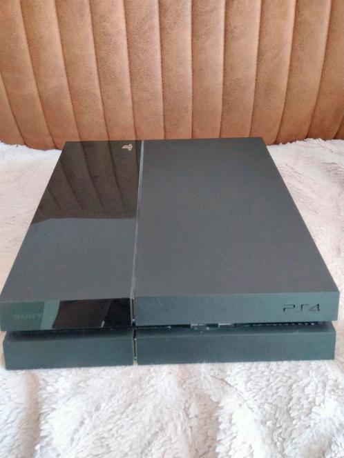 Playstation 4 (500GB) + drie games, Games en Spelcomputers, Spelcomputers | Sony PlayStation 4, Zo goed als nieuw, Ophalen of Verzenden