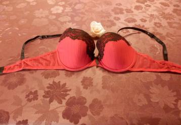  (32) -soutien gorge femme t.90c rouge noir beschikbaar voor biedingen