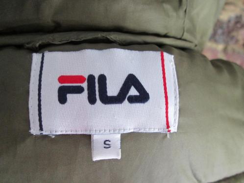 Fila veste kaki taille S capuche comme neuve manteau, Kleding | Heren, Jassen | Zomer, Zo goed als nieuw, Maat 46 (S) of kleiner
