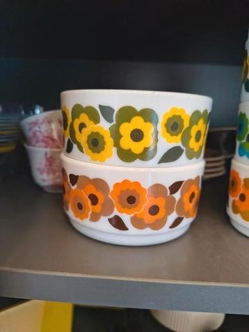 Leuke vintage spulletjes van ons oma beschikbaar voor biedingen