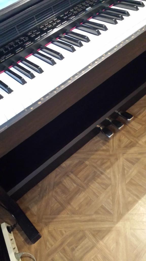 ROLAND DIGITALE PIANO KR4500.Super toestel., Muziek en Instrumenten, Piano's, Zo goed als nieuw, Piano, Ophalen