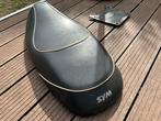 Sym fiddle 2 zadel + accudeksel, Fietsen en Brommers, Scooters | SYM, Ophalen, Gebruikt, Fiddle