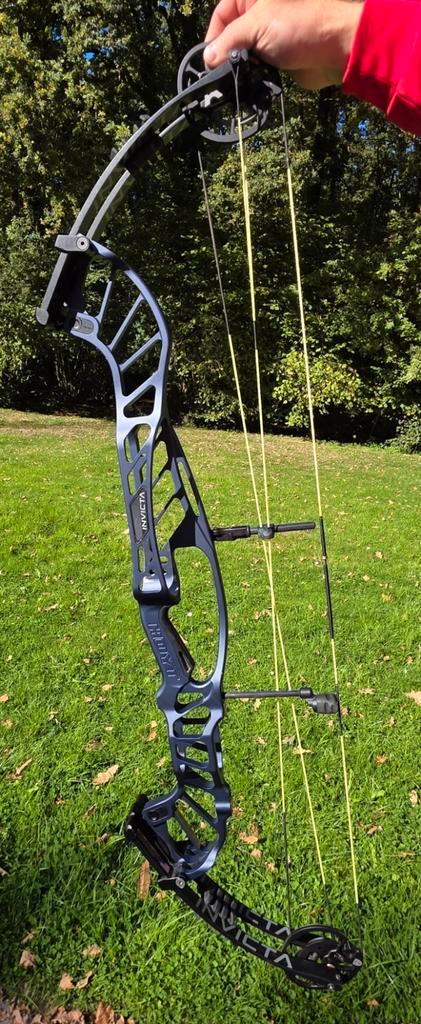Hoyt invicta 40"  50/60 rechtshandig, Sport en Fitness, Handboogschieten, Gebruikt, Ophalen