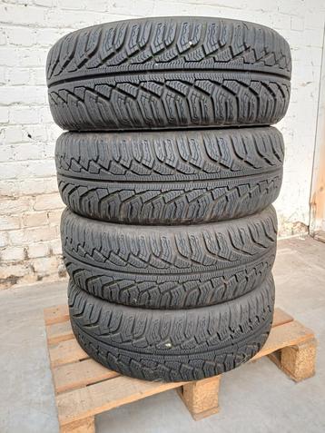 Set van 4 winterbanden beschikbaar voor biedingen