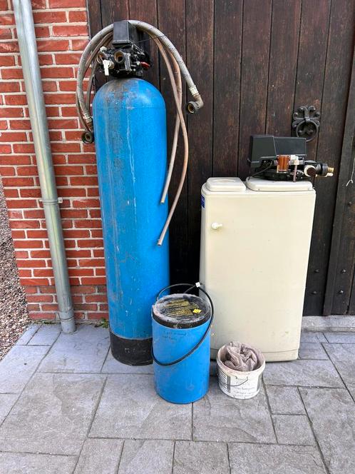 Waterontharder en ontijzeraar met timer, Elektronische apparatuur, Waterontharders, Gebruikt, Waterontharder met zout, Ophalen