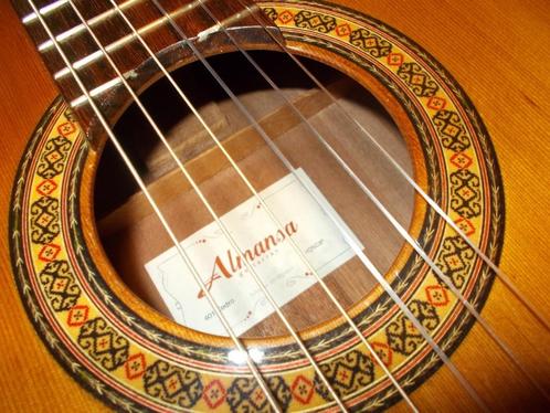 ALMANSA 401c - Spaanse - Classical - gitaar - 4/4 - Ceder, Musique & Instruments, Instruments à corde | Guitares | Acoustiques