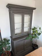 Massieve houten toonkast met glazen vitrine, Ophalen, Gebruikt, Minder dan 150 cm, Glas