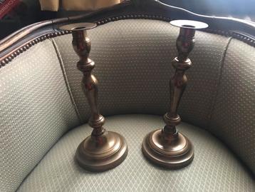 Koperen kandelaars op ronde voet 1825-1890 beschikbaar voor biedingen