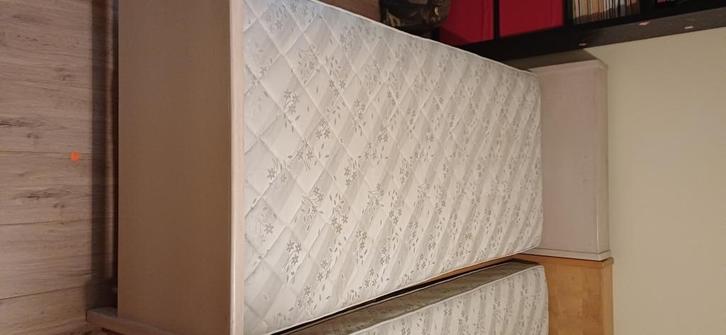 Eenpersoonsbed, Huis en Inrichting, Slaapkamer | Bedden, Gebruikt, Eenpersoons, 100 cm, 220 cm, Hout, Ophalen