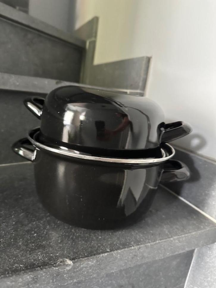 18 Mosselpotten, Huis en Inrichting, Keuken | Potten en Pannen, Gebruikt, Ophalen