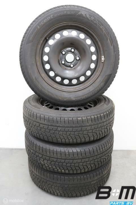 Set 17 inch velgen + winterbanden Q3 F3/Tiguan3 5QF601027J, Auto-onderdelen, Banden en Velgen, Banden en Velgen, Winterbanden