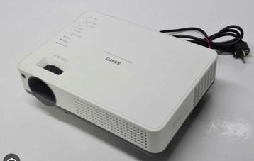 Sanyo PRO XtraX multiverse projector beschikbaar voor biedingen