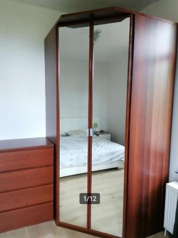 Kleerkasten met veel opbergruimte beschikbaar voor biedingen