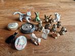 Lot van 18 kleine beeldjes van poes, Enlèvement ou Envoi