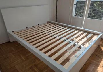 Lit IKEA avec matelas 160x200 et couette  beschikbaar voor biedingen