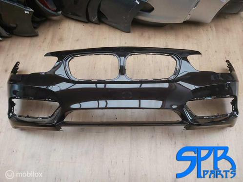 F20 F21 LCi 1 SERIE BASIS VOORBUMPER BRUIN FACELIFT VOOR, Auto-onderdelen, Carrosserie, Bumper, BMW, Voor, Nieuw
